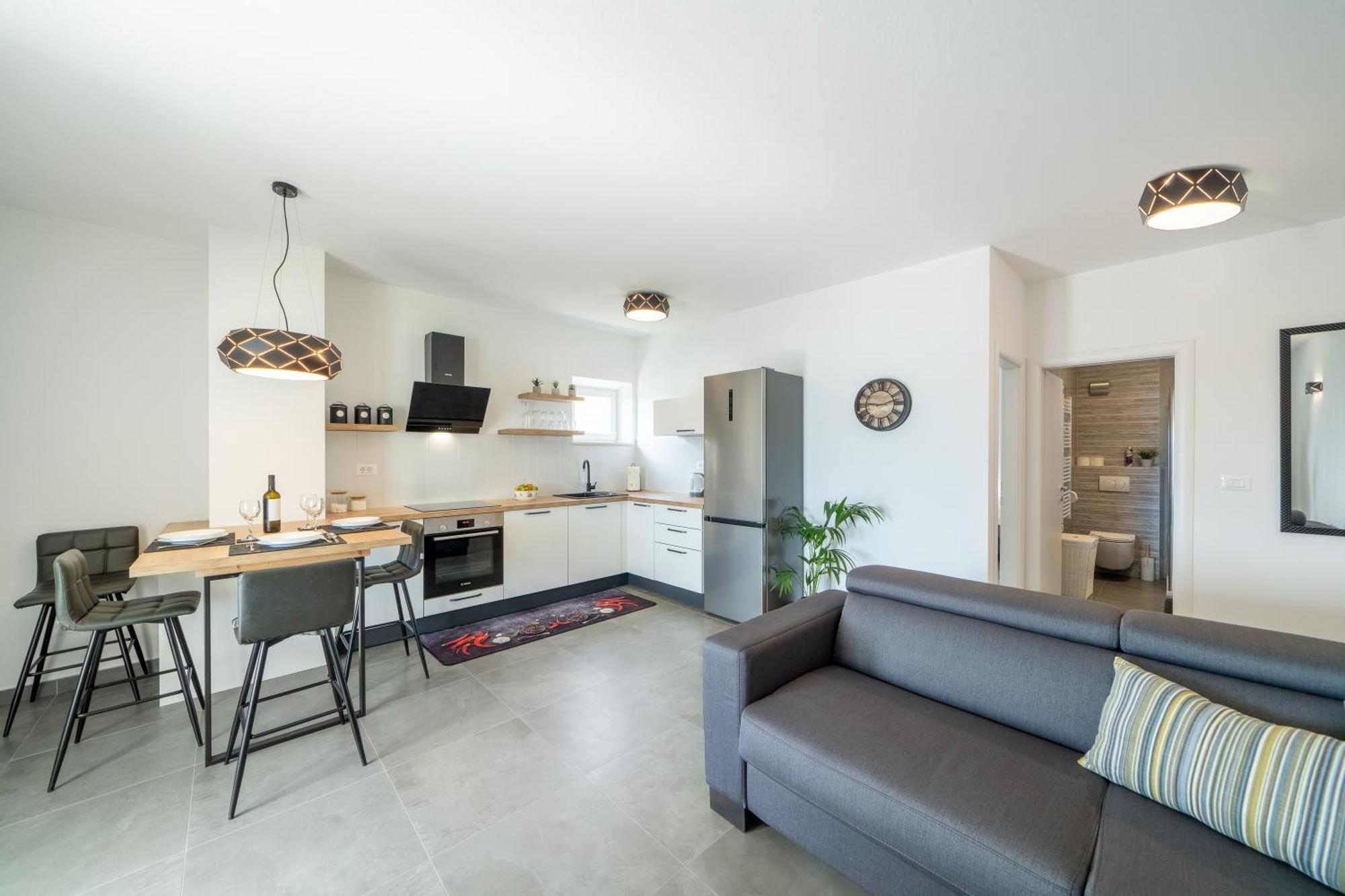 Apartments Siesta Сумартин Екстериор снимка