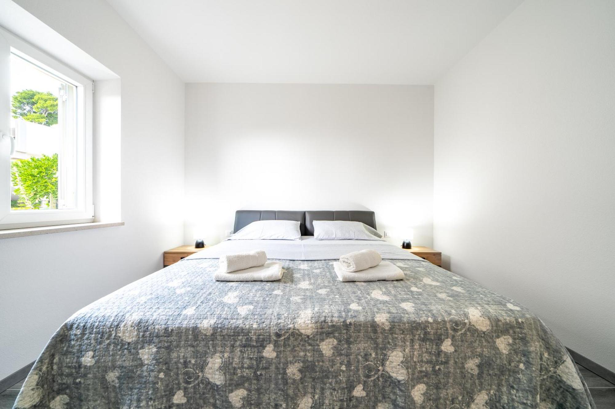 Apartments Siesta Сумартин Екстериор снимка