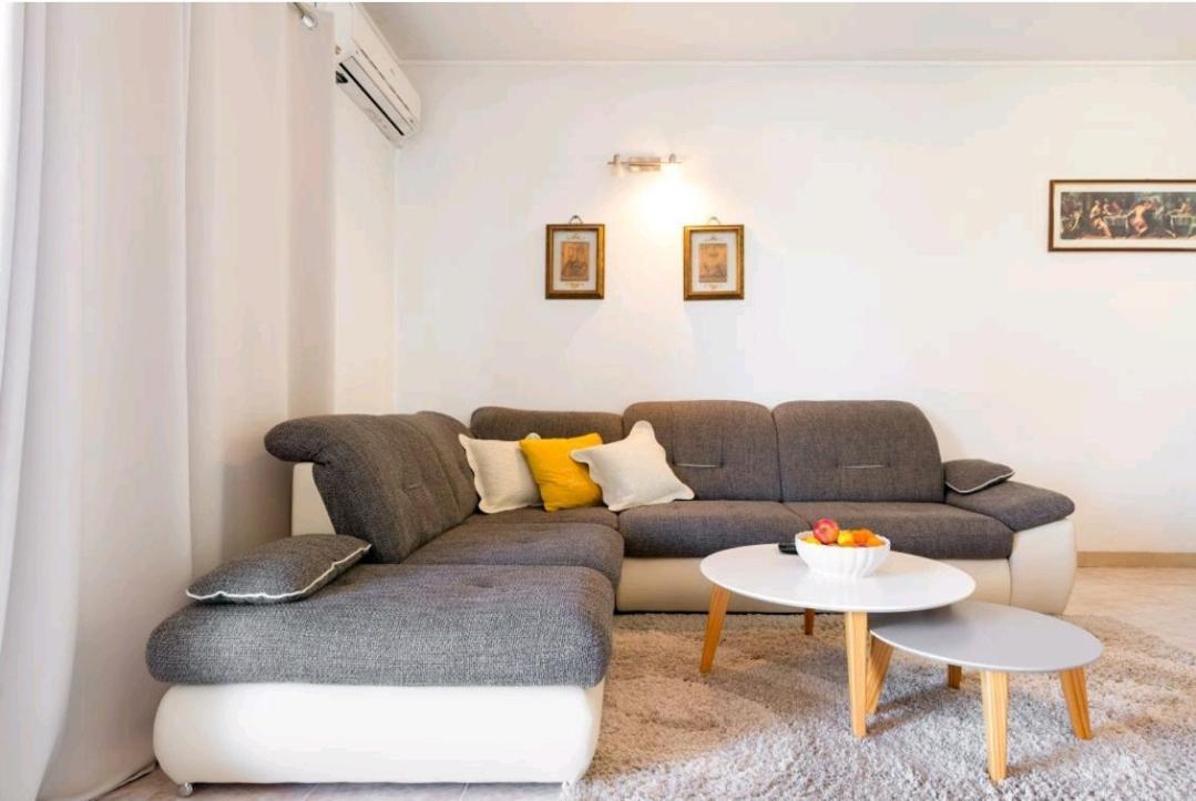 Apartments Siesta Сумартин Екстериор снимка