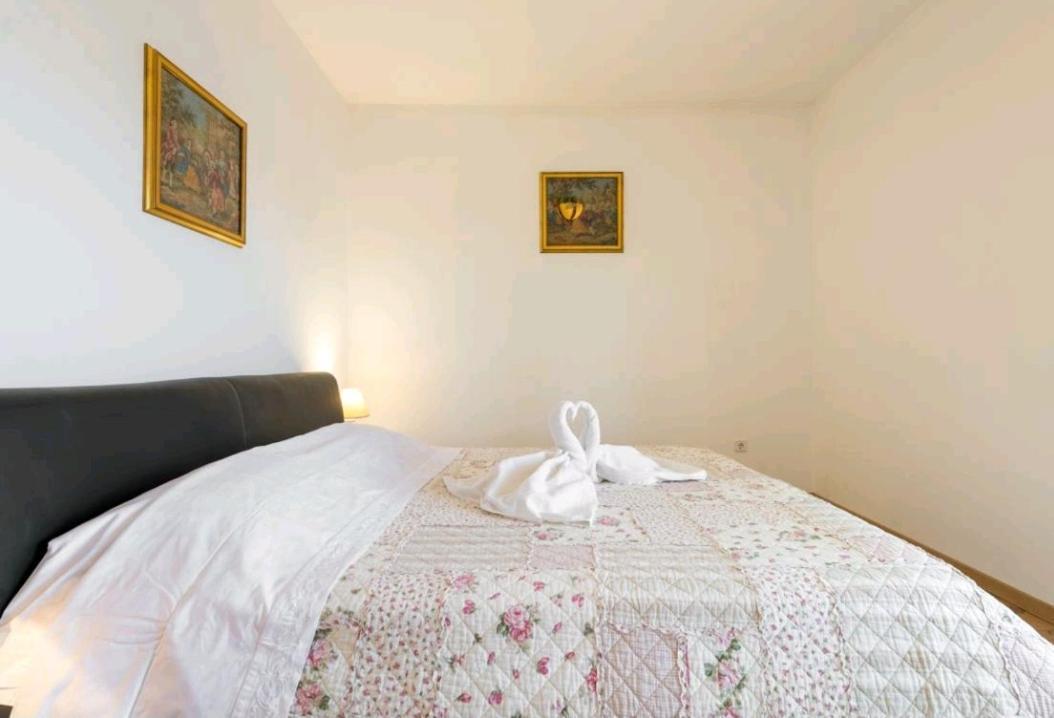 Apartments Siesta Сумартин Екстериор снимка