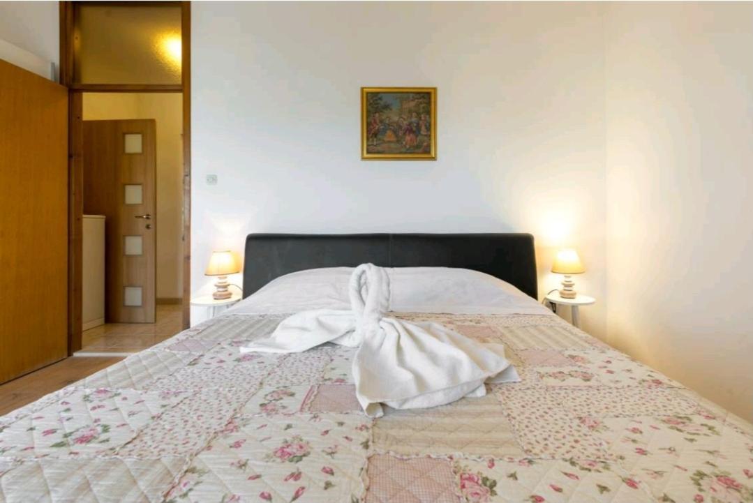 Apartments Siesta Сумартин Екстериор снимка