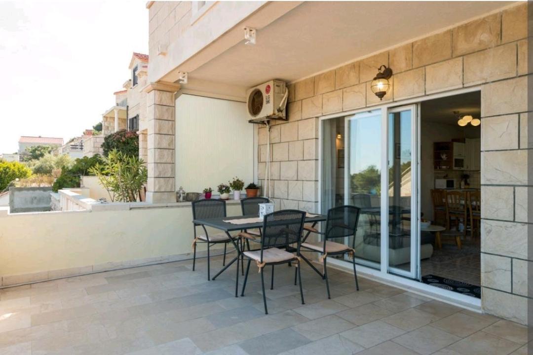 Apartments Siesta Сумартин Екстериор снимка